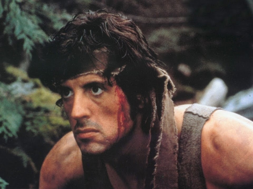 Os 5 melhores filmes de caras bombadões dos anos 1980: de Rambo a