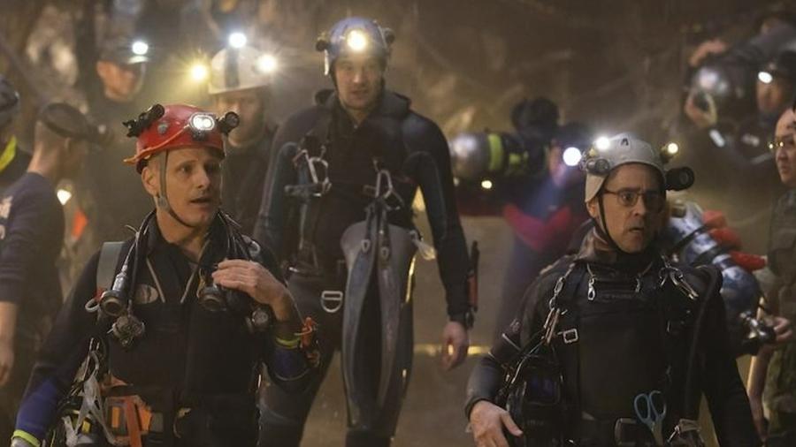 Viggo Mortensen e Colin Farrell em "Treze Vidas - O Resgate" - Amazon Prime Video