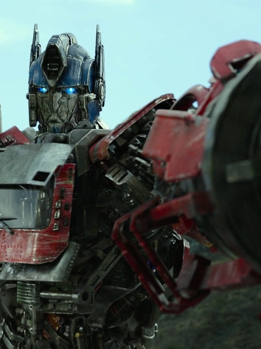 Cenapop · Optimus Prime tenta salvar seu planeta natal em novo