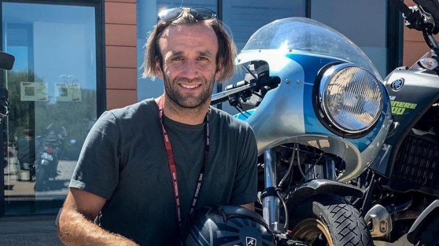 Francês Johann Zarco, da equipe Pramac Racing, foi da sua casa na França até Aragão com uma Ducati 900SS Darmah 1981 - Reprodução/Instagram