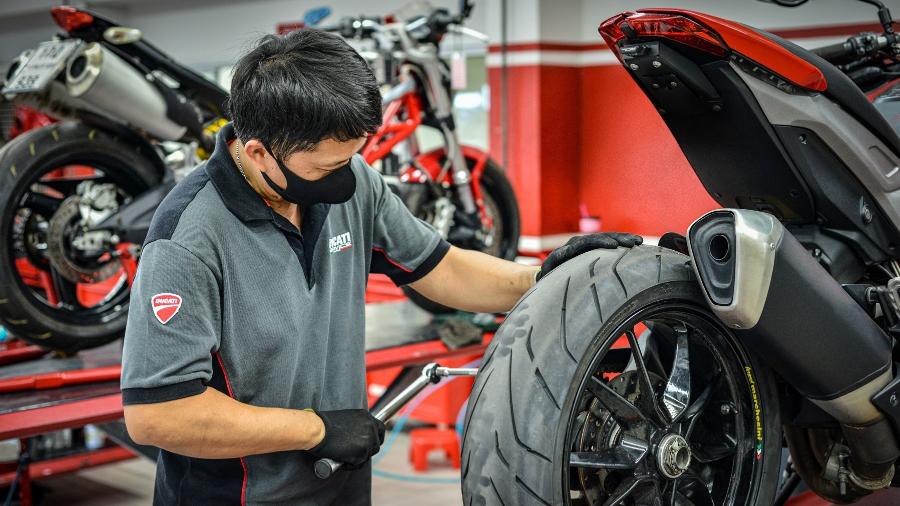Ducati criou programa mundial de medidas preventivas para receber clientes com segurança em suas lojas - Divulgação
