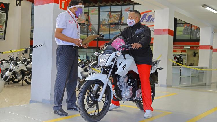 No consórcio, cliente só recebe a moto quando é sorteado ou dá um lance vencedor