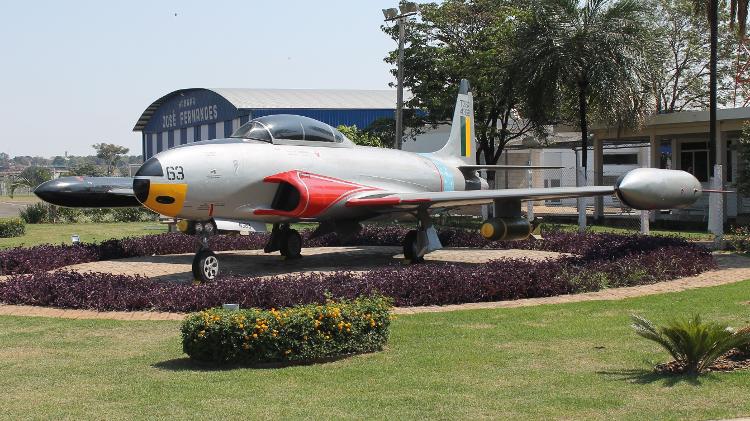 TF-33A, aeronave de treinamento idêntica à que colidiu com o avião que levava o ex-presidente Castello Branco