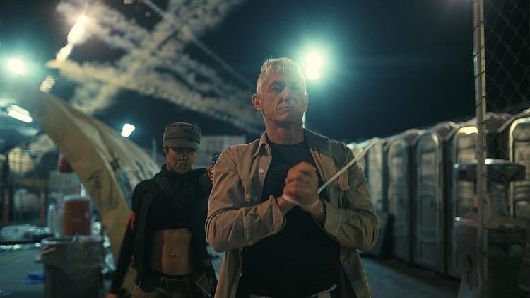 Teyana Taylor e Sean Penn em 'Uma Batalha Após a Outra'