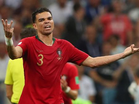 besiktas confirma saida de pepe e