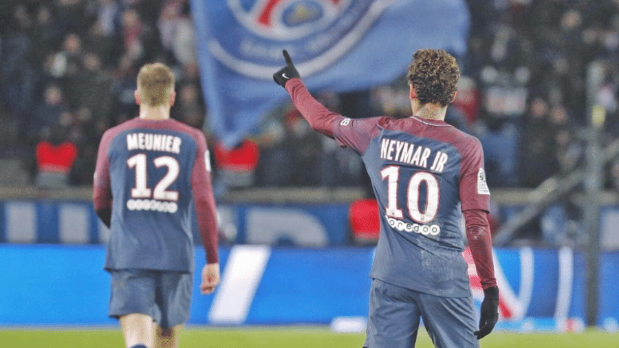 Neymar comemora gol pelo Paris Saint-Germain, com Meunier à frente - Divulgação/PSG