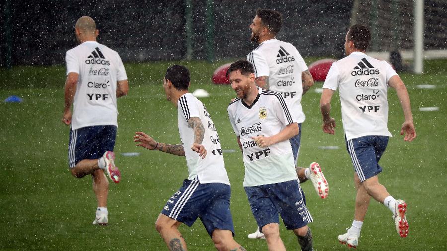 Messi treina com jogadores da Argentina em Barcelona - Albert Gea/Reuters