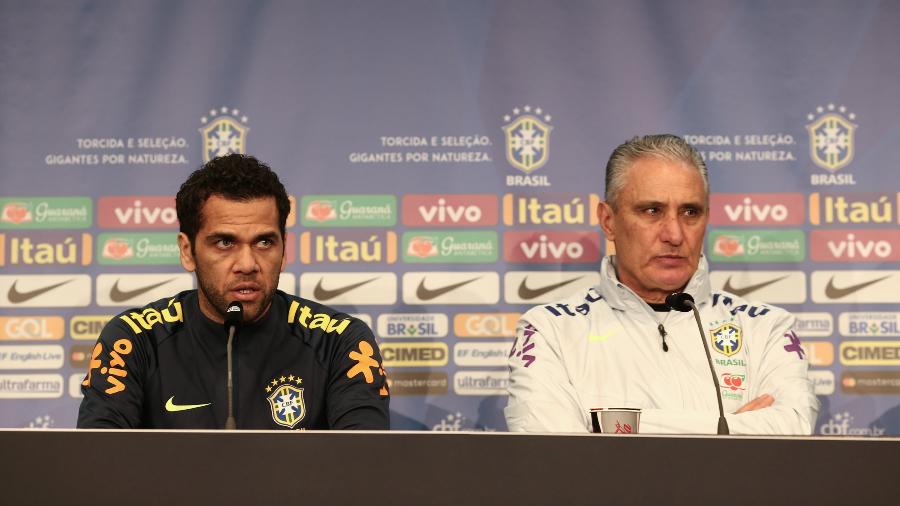 Daniel Alves enaltece liderança de Tite após título da Copa América - Pedro Martins/MoWa Press