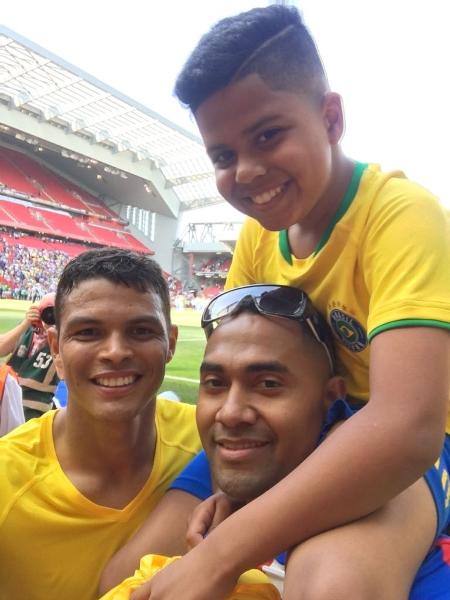Murilo tira foto com Thiago Silva após amistoso da seleção - Arquivo pessoal
