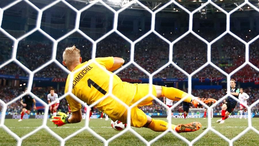 Kasper Schmeichel defende pênalti batido por Luka Modric - Jamie Squire - FIFA/FIFA via Getty Images