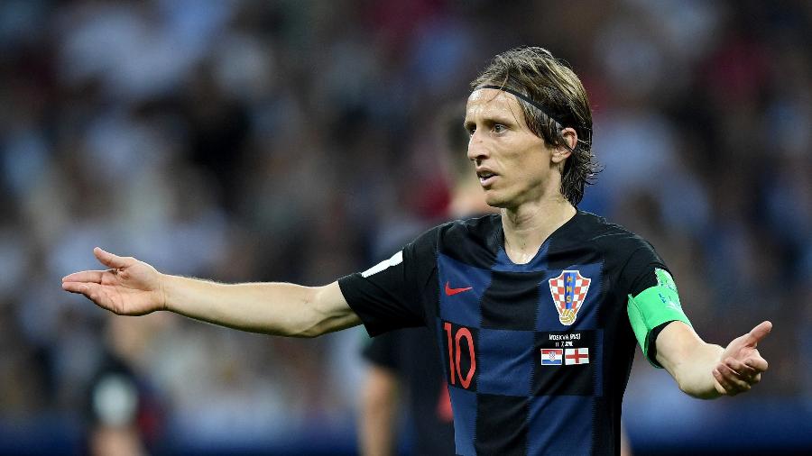 Luka Modric, da Croácia, gesticula em campo na partida contra a Inglaterra - Shaun Botterill/Getty Images
