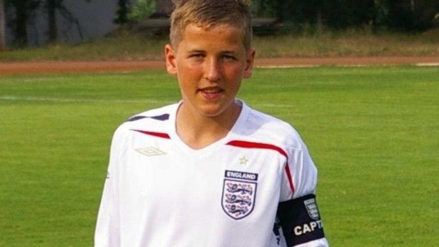 Harry Kane posta foto da infância com camisa da Inglaterra e faixa de capitão - reprodução/Twitter