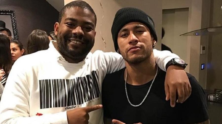 Gustavo Carmo posa ao lado de Neymar - Reprodução/Instagram