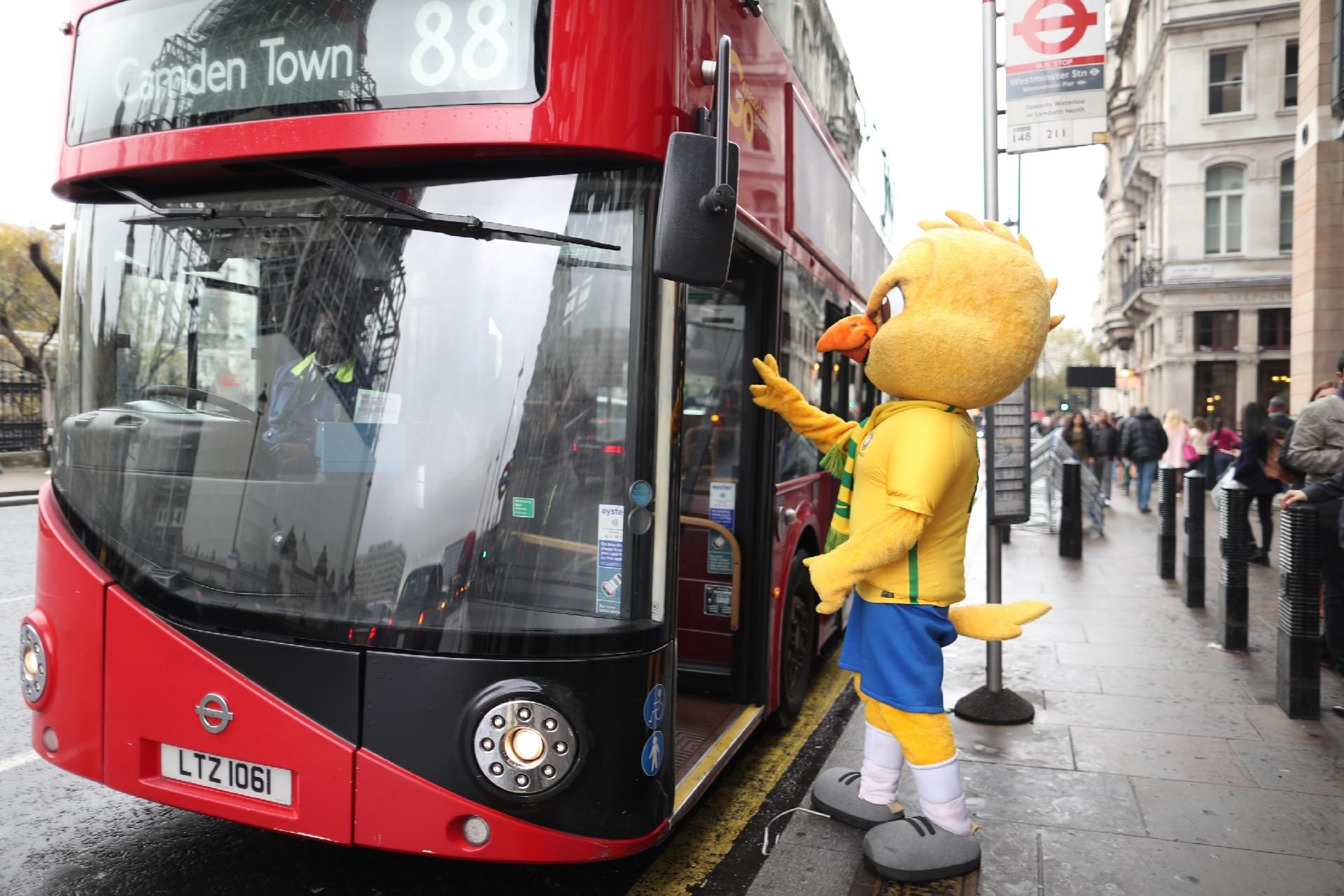Canarinho Pistola em Londres - Lucas Figueiredo/CBF