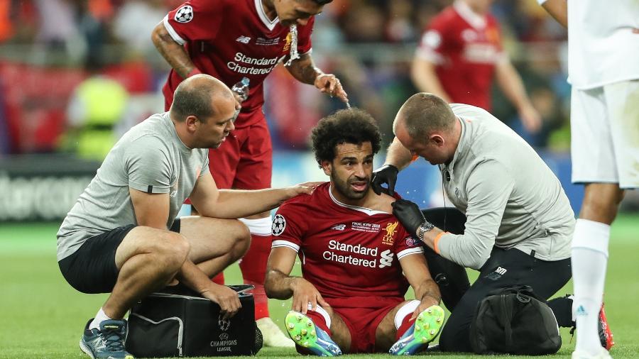 Salah recebe atendimento médico durante a final da Liga dos Campeões - Xinhua/Wuzhuang