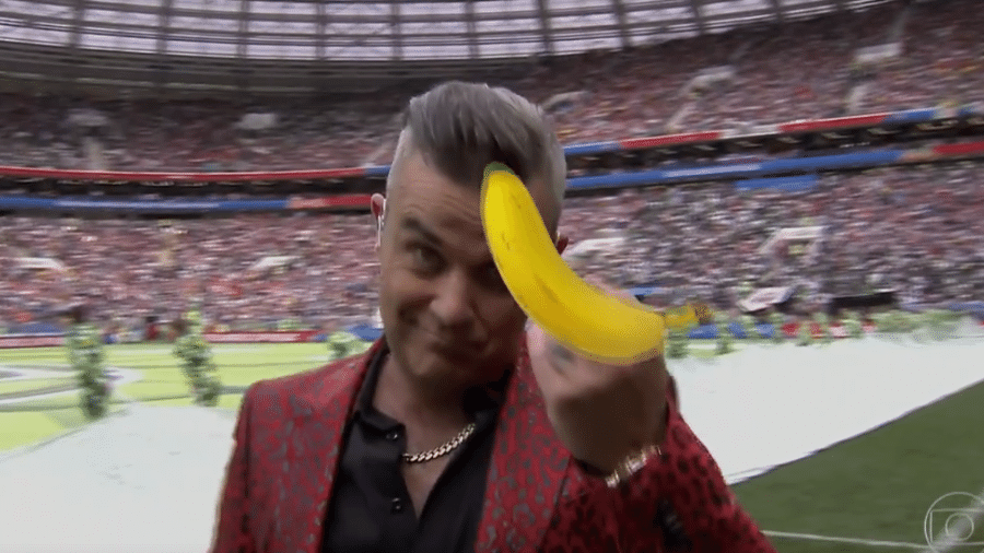 Brincadeira com Robbie Williams na estreia do "Central da Copa", na Globo - Reprodução 