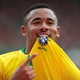 Gabriel Jesus comemora o seu gol contra a Áustria - REUTERS/Heinz-Peter Bader