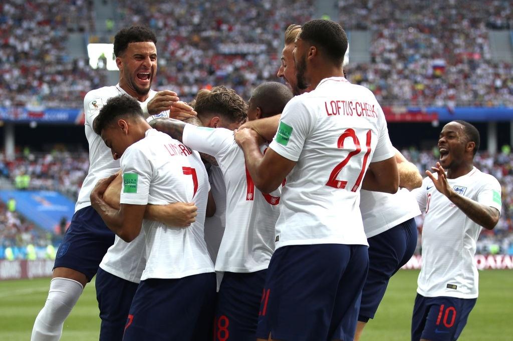 Time da Inglaterra comemora após John Stones inaugurar o placar em jogo contra o Panamá - Clive Brunskill/Getty Images