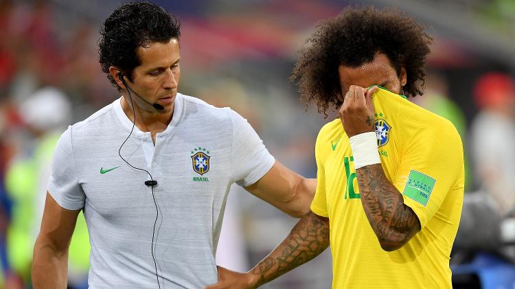 Marcelo é substituído e sai chorando da partida entre Brasil e Sérvia, na Copa do Mundo - Stuart Franklin - FIFA - Stuart Franklin - FIFA