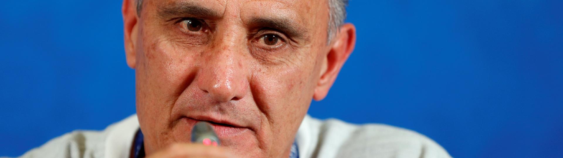 Tite concede entrevista coletiva no estádio de Kazan