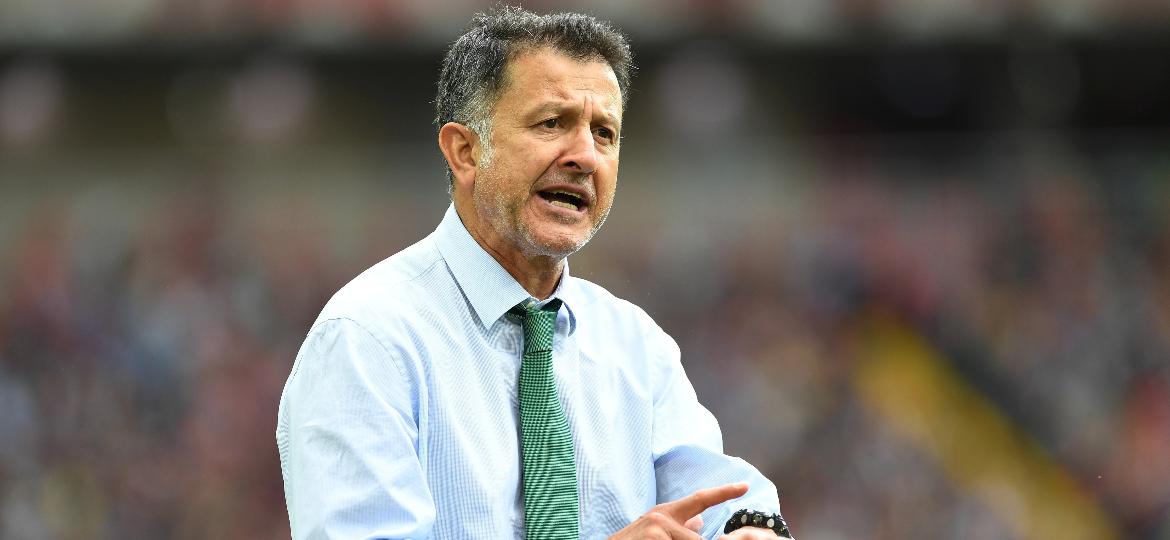 Juan Carlos Osorio defendeu os jogadores envolvidos em escândalo - Michael Regan - FIFA/FIFA via Getty Images