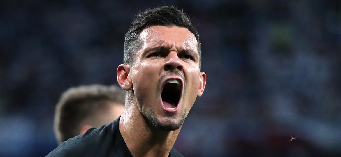 Dejan Lovren joga no Liverpool e tem duelos frequentes com Harry Kane, que defende o Tottenham - Ivan Alvarado/Reuters