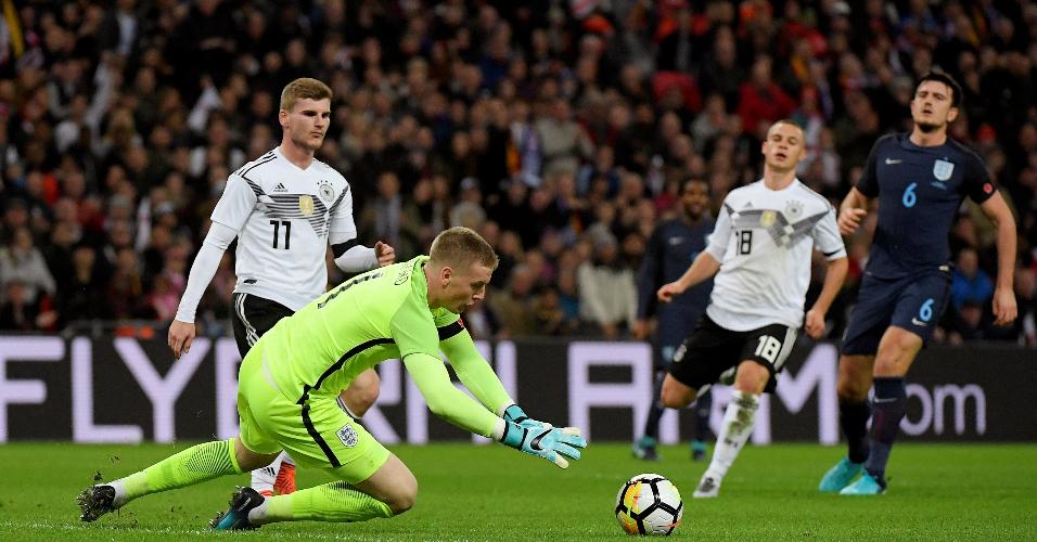 Pickford estreia como goleiro da seleção inglesa em amistoso com a Alemanha