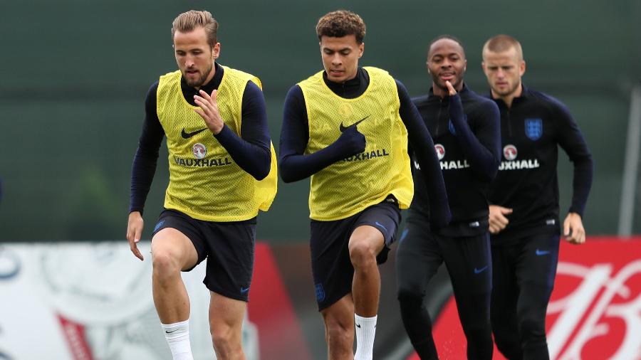 Harry Kane e Dele Alli, durante treino da Inglaterra - REUTERS/Lee Smith