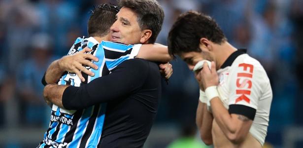 Pato revisita cavadinha contra o Corinthians e questiona escolha de Tite