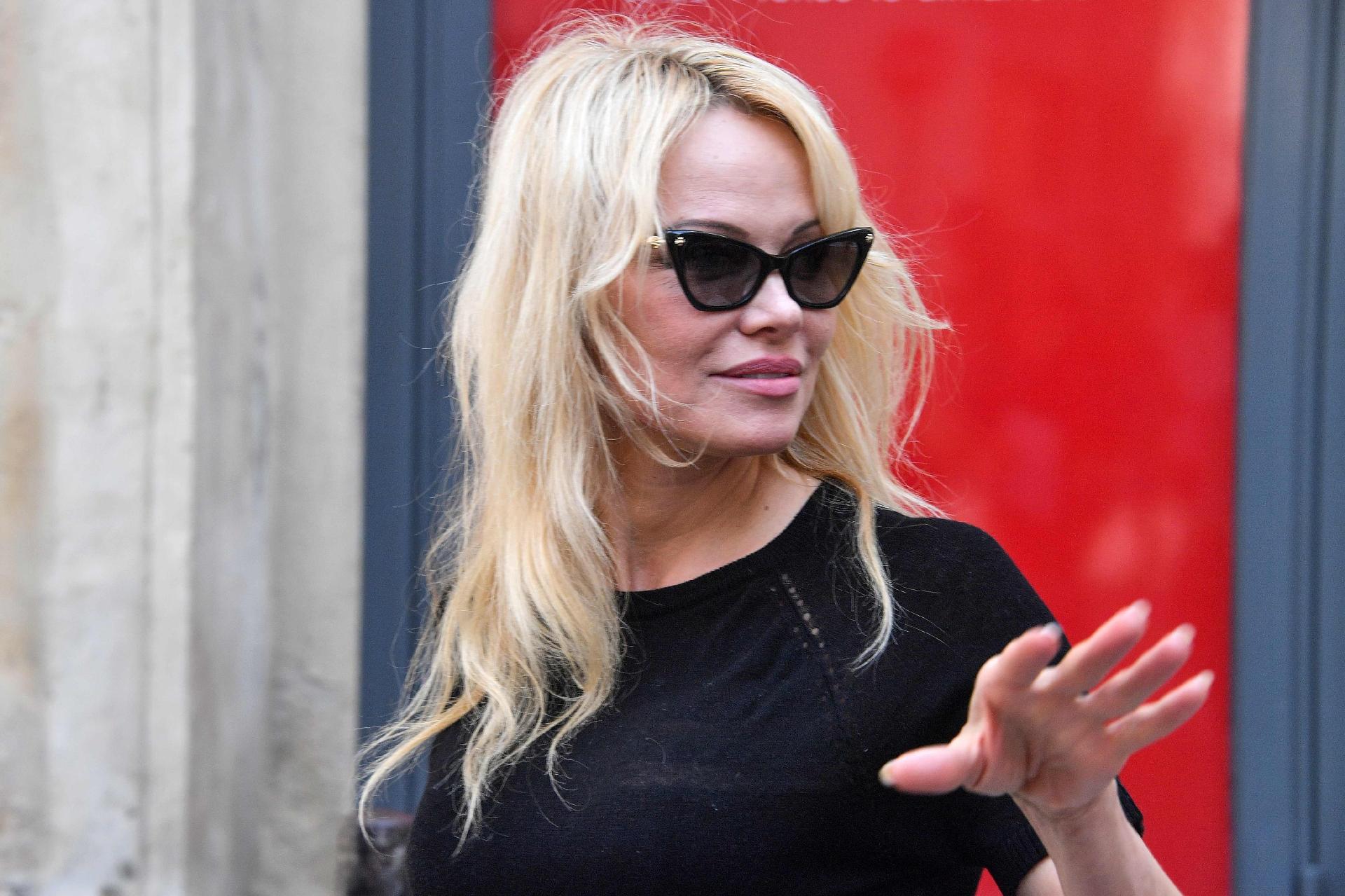 Pamela Anderson é fotografa em evento em Nimes, na França, em maio de 2018 - Pascal Guyot/AFP