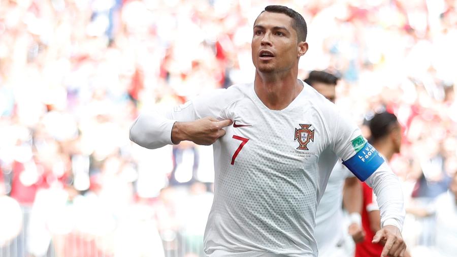 Cristiano Ronaldo, artilheiro da Copa com quatro gols: três vieram da bola parada -  REUTERS/Carl Recine 