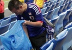 Torcedores japoneses recolhem lixo do estádio na abertura da Copa; assista - Getty Images