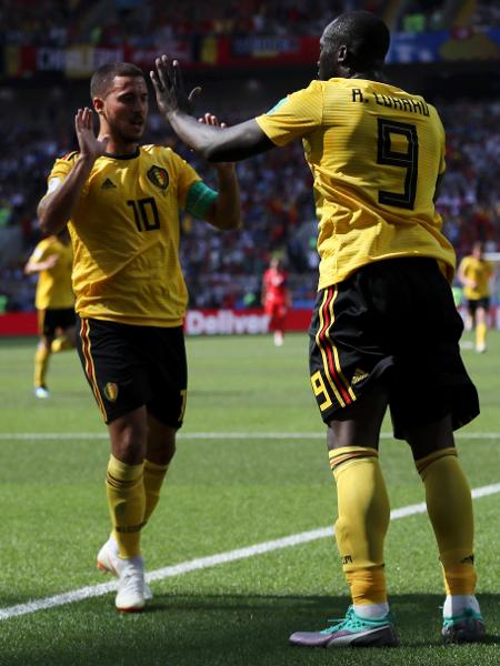 Lukaku e Hazard comemoram gol da Bélgica contra Tunísia - Kevin C. Cox/Getty Images