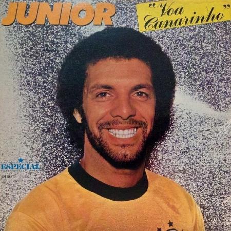 Lateral Júnior gravou 'Povo Feliz' em disco lançado para a Copa do Mundo de 1982 - Reprodução - Reprodução