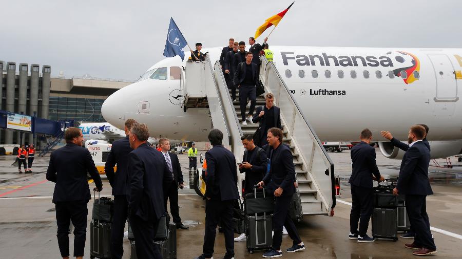 Seleção alemã desembarca em Moscou para a disputa da Copa do Mundo - Sergei Karpukhin/Reuters