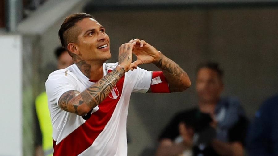 Guerrero foi incluído às vésperas na lista do Peru para Copa; Sergio Peña perdeu a vaga  - Reuters