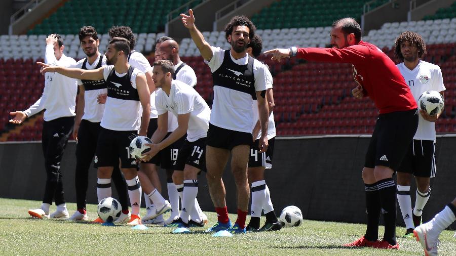 Mohamed Salah participa de treino do Egito nesta quarta - Karim Jaafar/AFP