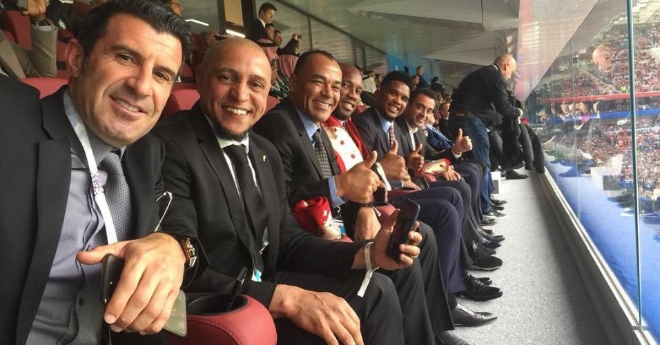 Figo, Roberto Carlos, Cafu, Drogba, Eto'o e Xavi assistem à abertura da Copa