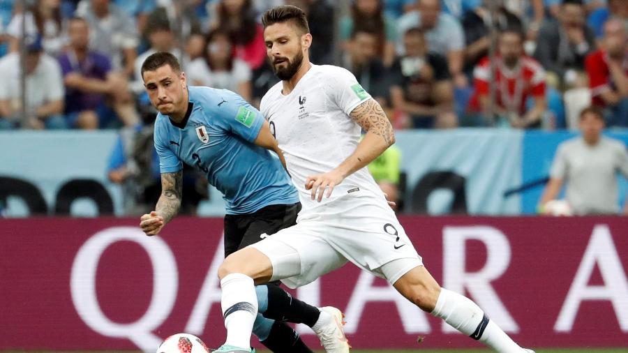 Giroud, durante partida entre França e Uruguai - REUTERS/Damir Sagolj