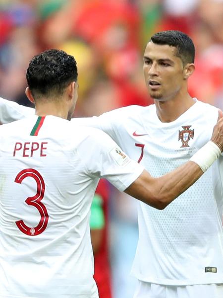 Pepe e Cristiano Ronaldo estão juntos na seleção portuguesa desde 2007 - Carl Recine/Reuters