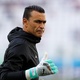 Essam El-Hadary aquece para fazer sua estreia em Copas - DARREN STAPLES/Reuters