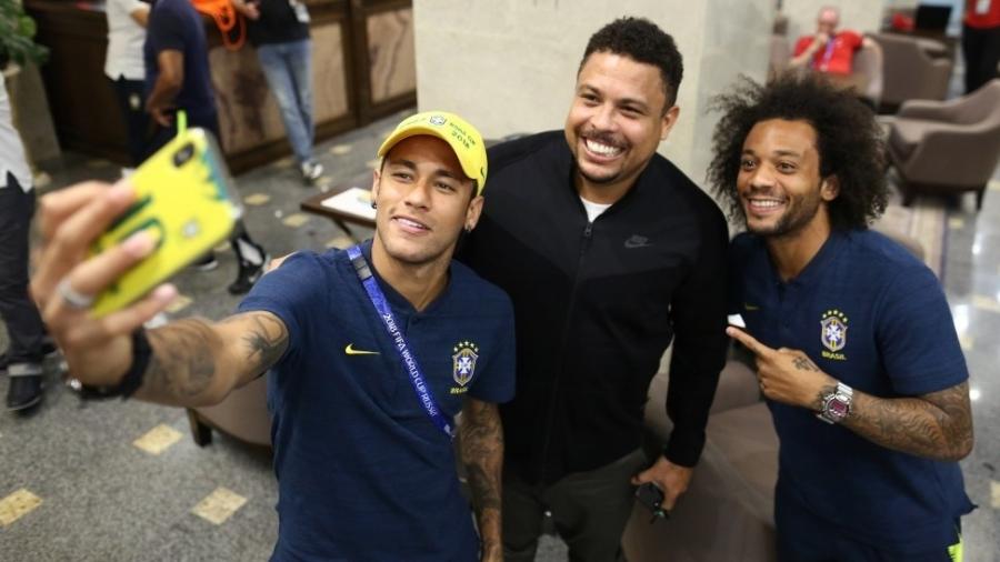 Ronaldo visita seleção brasileira em Rostov e tira selfie com Neymar e Marcelo - Lucas Figueiredo/CBF