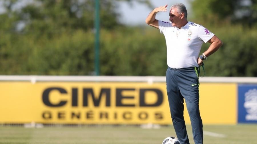 Tite, durante treino da seleção brasileira - Lucas Figueiredo/CBF