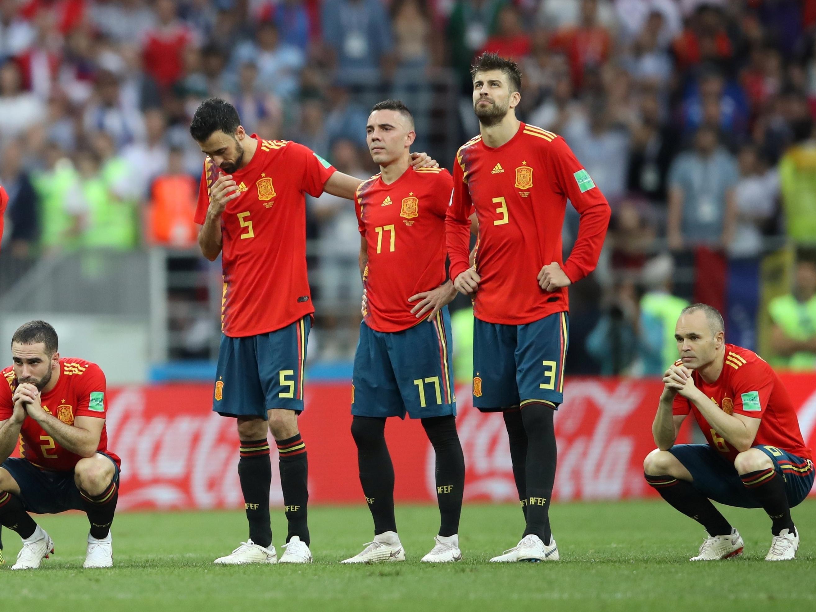 Espanha na Copa 2018: Espanha quis dominar o mundo, mas viu reinado ruir  com Brasil de Felipão - UOL Copa do Mundo 2018