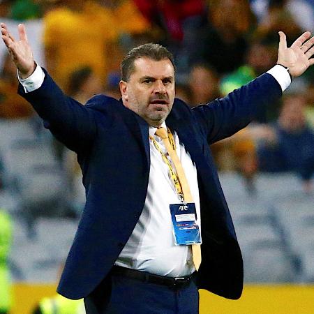 O técnico Ange Postecoglou tem uma escolha a fazer entre Wood e Jesus O técnico Ange Postecoglou tem uma escolha a fazer entre Wood e Jesus