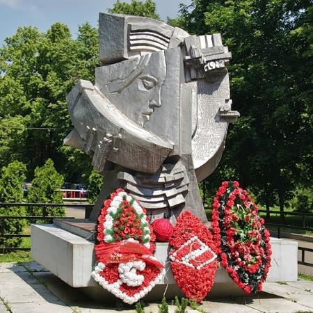 Detalhe do memorial em homenagem aos mortos na tragédia do estádio Luzhniki - Reprodução/Spartakworld.ru