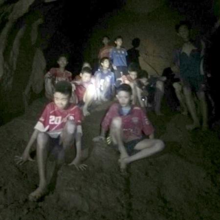 Meditação durante dias na caverna pode ter ajudado a reduzir ansiedade dos garotos - Xinhua/Marina tailandesa