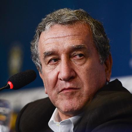 Carlos Alberto Parreira durante entrevista coletiva para convocação da seleção brasileira para a Copa do Mundo de 2018