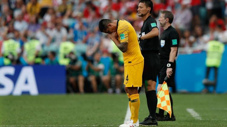 Cahill Austrália Peru - Adrian Dennis/AFP - Adrian Dennis/AFP