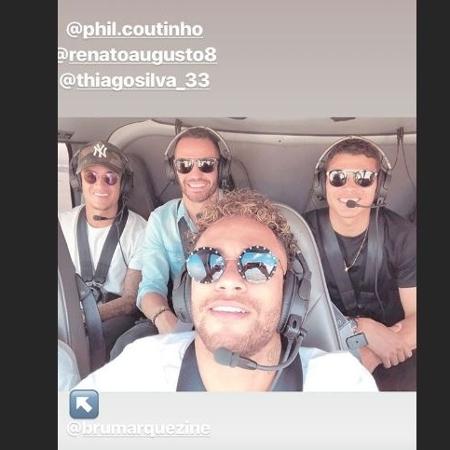 Neymar posta foto em helicóptero ao lado de Coutinho, Renato Augusto e Thiago Silva - Reprodução/Instagram